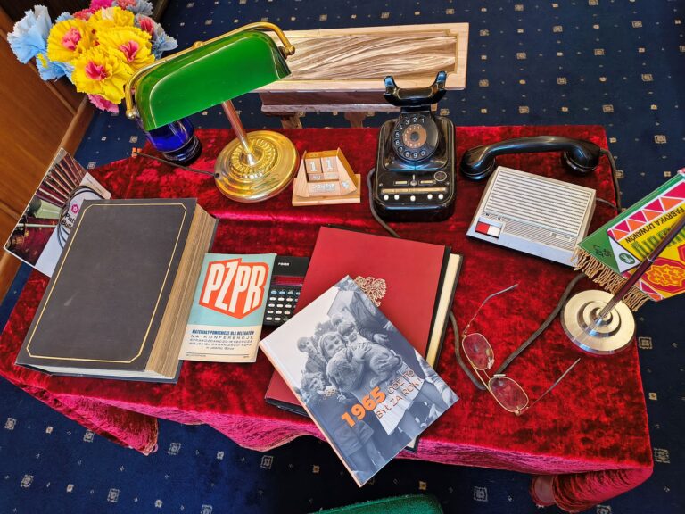 Oryginalny prezent na 60 urodziny to podróż w czasie